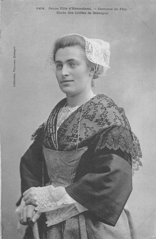 Carte postale ancienne Hennebont Jeune Fille à Hennebont