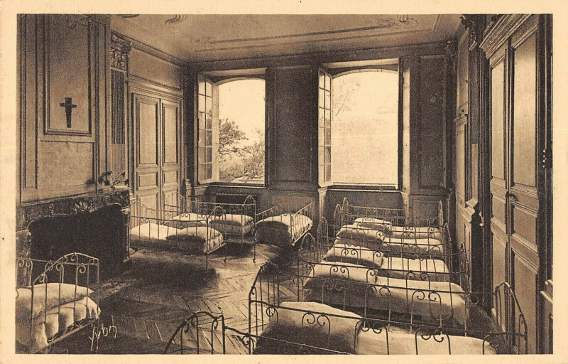 Carte postale ancienne Preventorium De Valloires Un Dortoir