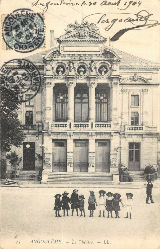 Carte postale ancienne Angouleme Le Theatre à Angoulême