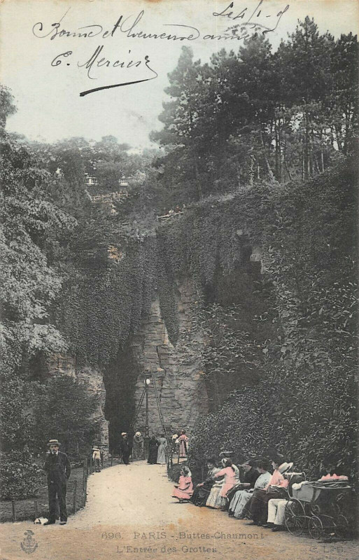 Carte postale ancienne Buttes-Chaumont - L'Entrée des Grottes à Paris 19e