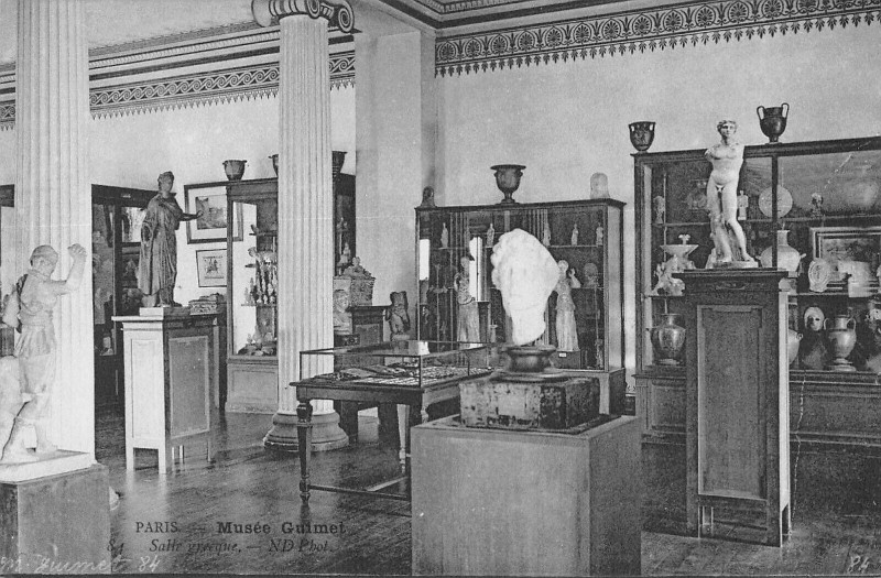 Carte postale ancienne Musée Guimet - Salle grecque à Paris 16e
