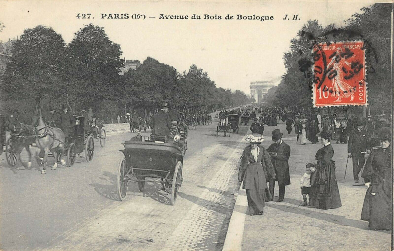 Carte postale ancienne Avenue du Bois de Boulogne à Paris 16e