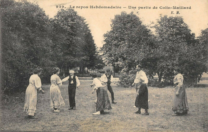 Carte postale ancienne Paris Le Repos Hebdomadaire Une Partie De Colin Maillard à Paris