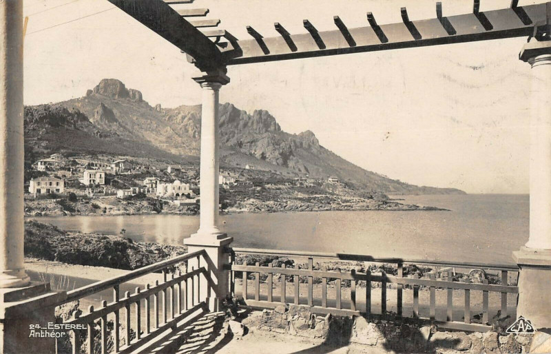 Carte postale ancienne Estherel Antheor