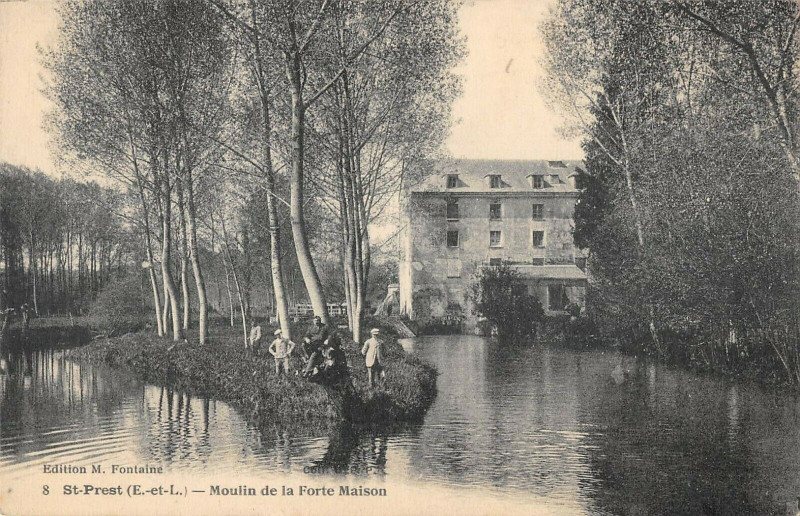 Carte postale ancienne Saint Prest Moulin De La Forte Maison à Saint-Prest