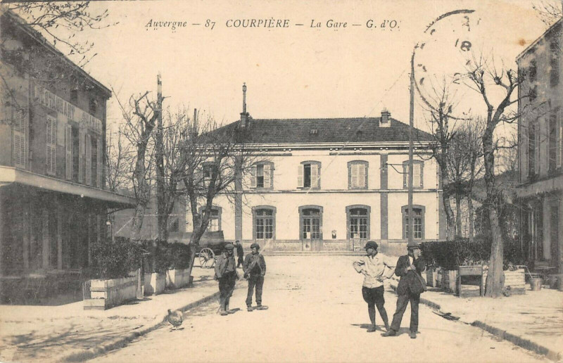 Carte postale ancienne Courpiere La Gare à Courpière