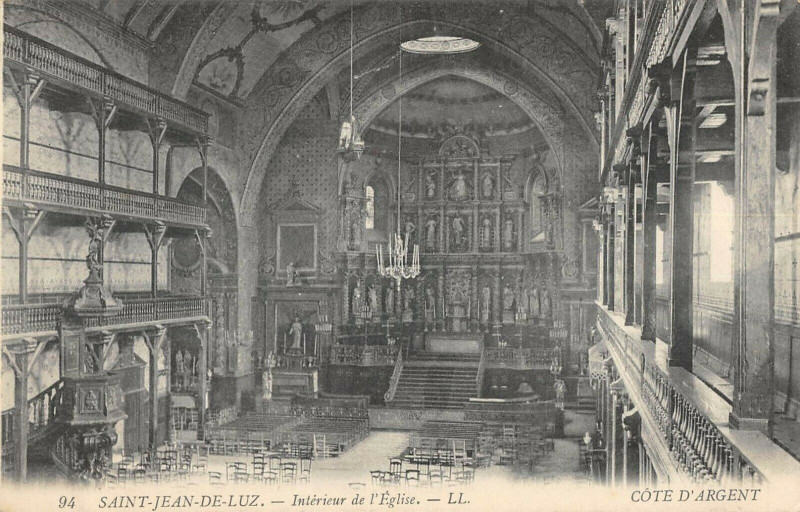 Carte postale ancienne Saint Jean De Luz Interieur De L'Eglise à Saint-Jean-de-Luz