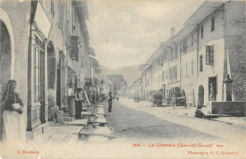 Carte postale ancienne Grand' Rue à La Chambre