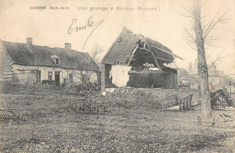 Carte postale ancienne Une Grange A Erches à Erches