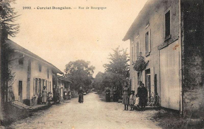 Carte postale ancienne Curciat Dongalon Rue De Bourgogne à Curciat-Dongalon