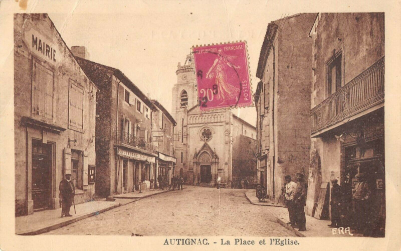Carte postale ancienne Autignac Place Eglise à Autignac