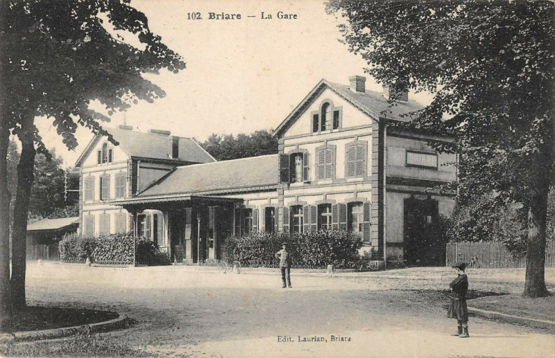 Carte postale ancienne Briare La Gare à Briare