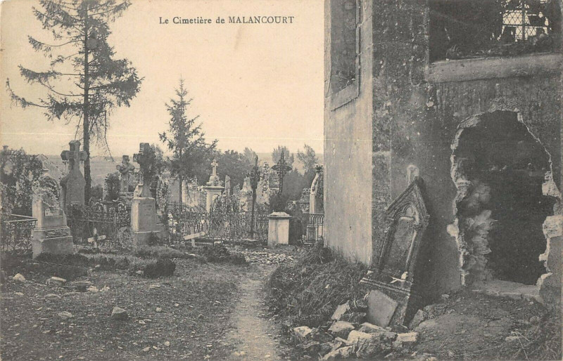 Carte postale ancienne Le Cimetiere De Malancourt à Malancourt