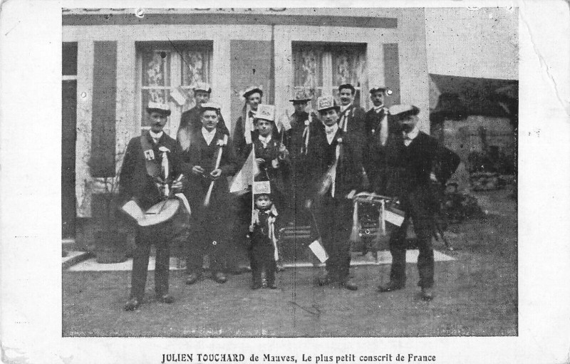 Carte postale ancienne Julien Touchard De Mauves Le Plus Petit Conscrit De France à Ri