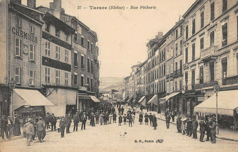 Carte postale ancienne Tarare Rue Pecherie à Tarare