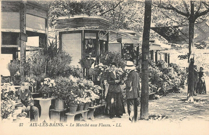 Carte postale ancienne Aix Les Bains Marche Aux Fleurs à Aix-les-Bains