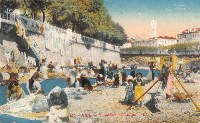 Carte postale ancienne Nice Lavandieres Du Paillon à Nice