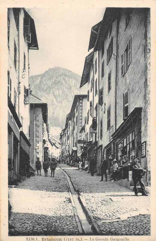 Carte postale ancienne Briancon La Grande Gargouille à Briançon