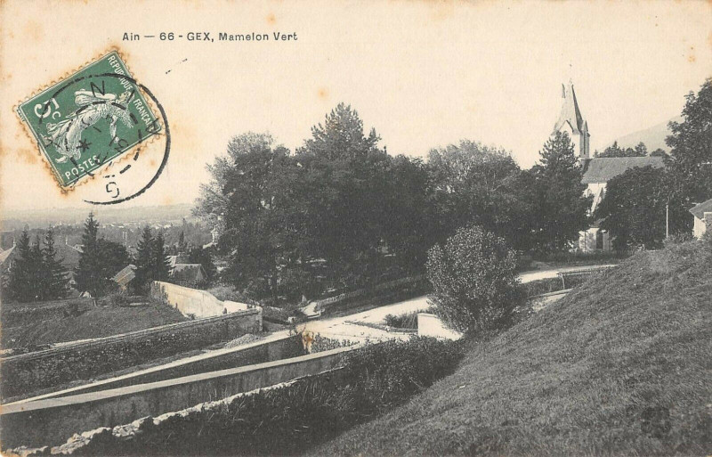 Carte postale ancienne Gex Mamelon Vert à Gex
