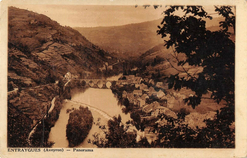 Carte postale ancienne Entraygues Panorama