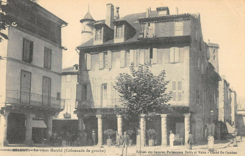 Carte postale ancienne Millau Le Vieux Marche à Millau