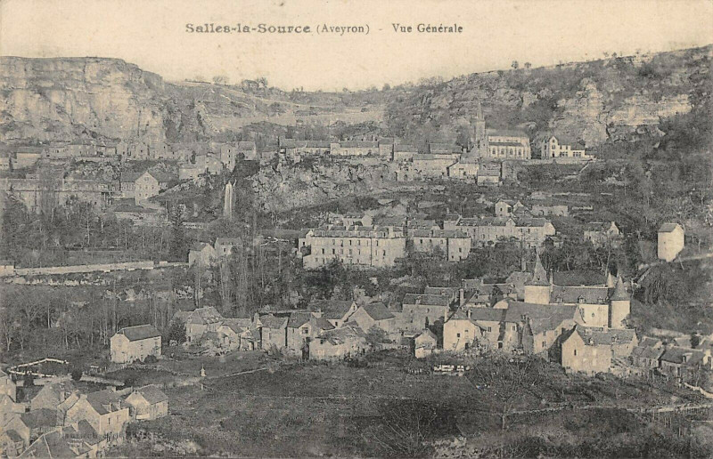Carte postale ancienne Salles La Source Vue Generale à Salles-la-Source