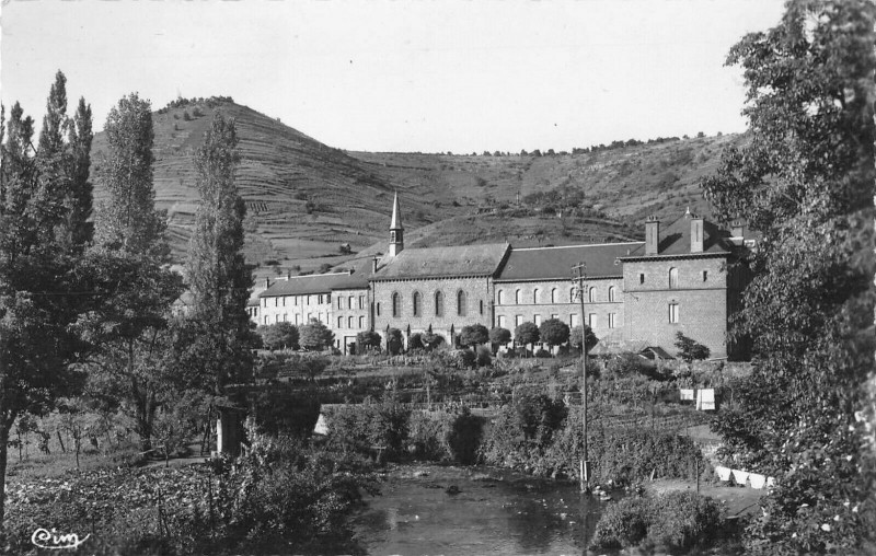 Carte postale ancienne Marcillac CouventSaint-Joseph