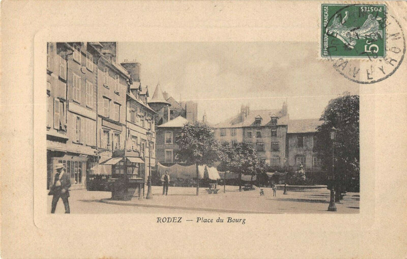 Carte postale ancienne Rodez Place Du Bourg à Rodez