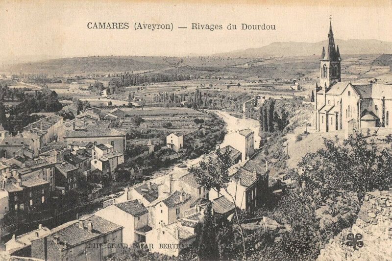 Carte postale ancienne Camares Rivages Du Dourdou à Camarès