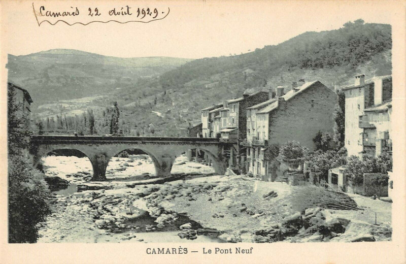 Carte postale ancienne Camares Le Pont Neuf à Camarès