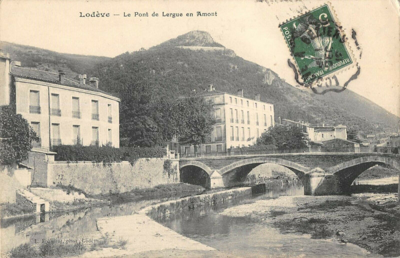 Carte postale ancienne Lodeve Le Pont De Lergues En Amont à Lodève