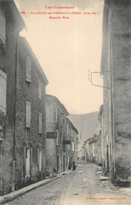 Carte postale ancienne Caudies De Fenouillede Grande Rue