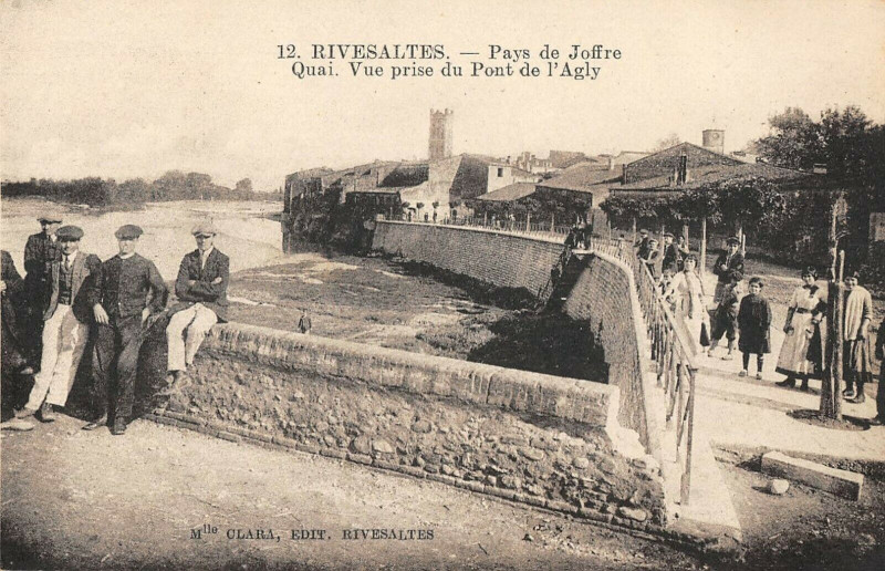 Carte postale ancienne Rivesaltes Quai Vue Prise Du Pont De L'Agly à Rivesaltes