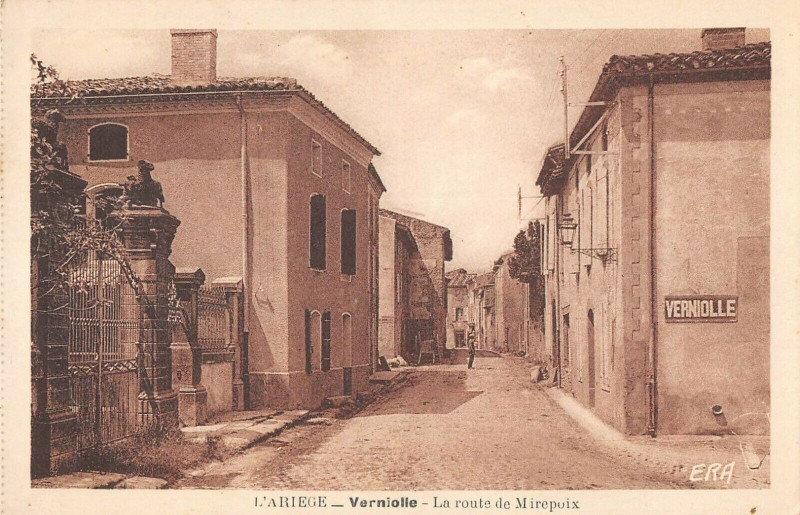Carte postale ancienne Verniolle La Route De Mirepoix à Verniolle