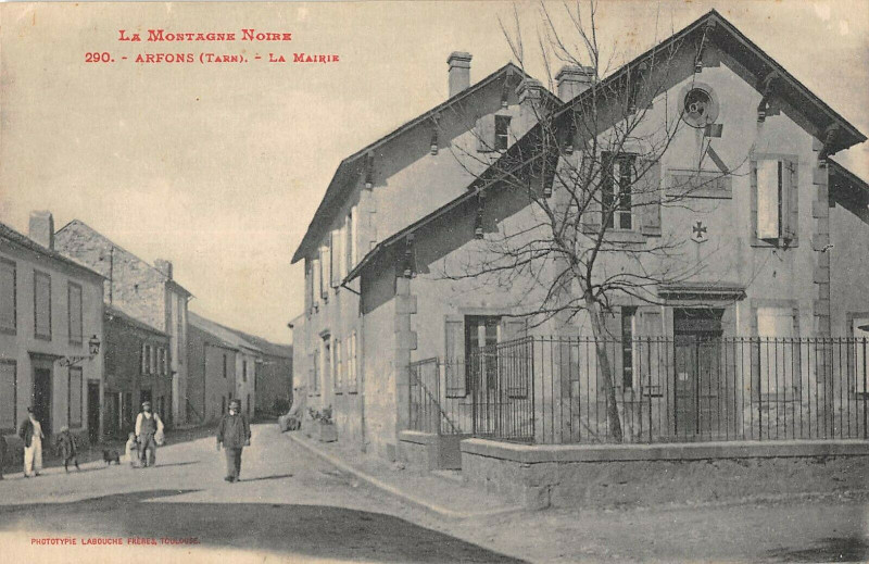 Carte postale ancienne Arfons La Mairie à Arfons