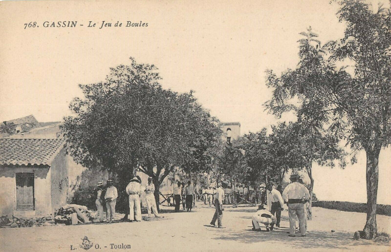 Carte postale ancienne Gassin Le Jeu De Boules (cliché pas courant à Gassin
