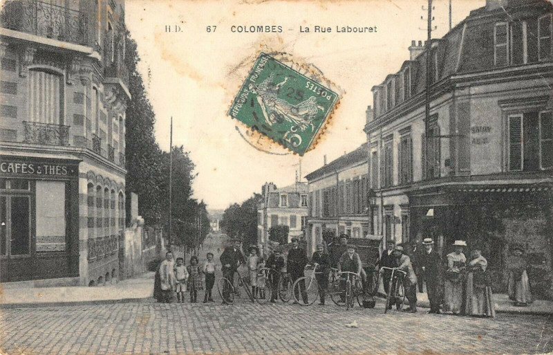 Carte postale ancienne Colombes La Rue Labouret à Colombes