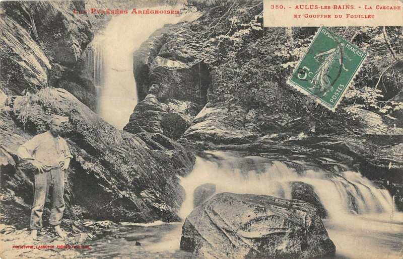 Carte postale ancienne Aulus Les Bains La Cascade Et Gouffre Du Fouillet à Aulus-les-Bains