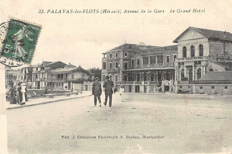 Carte postale ancienne Palavas Les Flots Avenue De La Gare Le Grand Hotel à Palavas-les-Flots