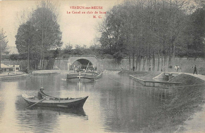 Carte postale ancienne Verdun Le Canal Au Clair De Lune à Verdun