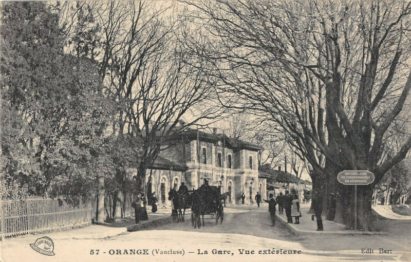 Carte postale ancienne Orange La Gare Vue Exterieure à Orange