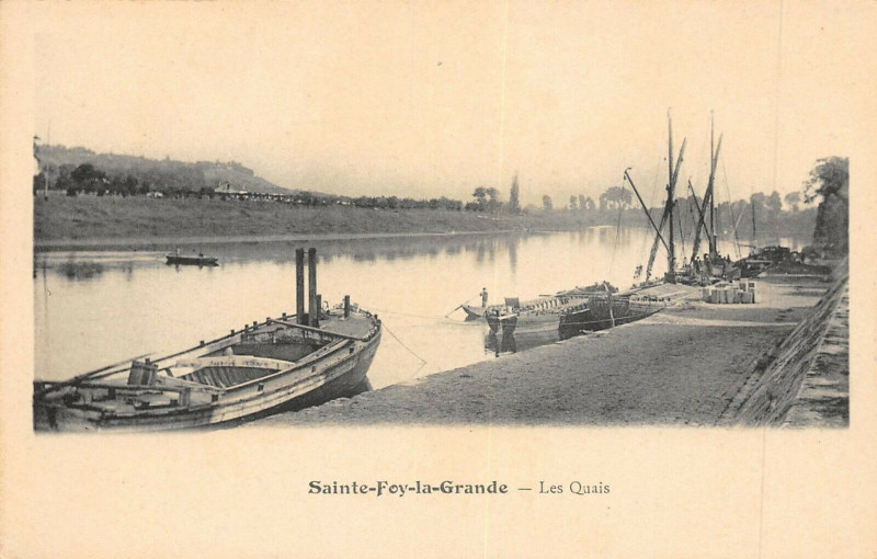 Carte postale ancienne Sainte Foy La Grande Les Quais à Sainte-Foy-la-Grande