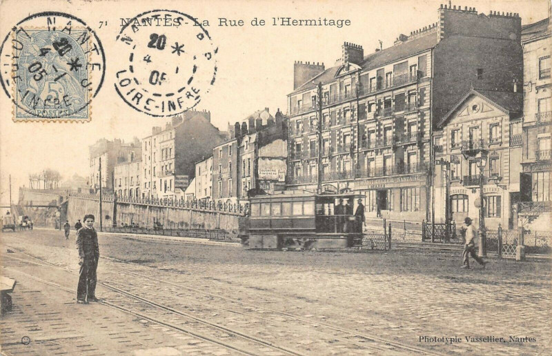 Carte postale ancienne Nantes Rue De L'Hermitage (tramway à Nantes