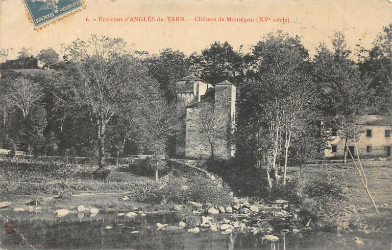 Carte postale ancienne Env.d'Angles Sur Tarn Chateau De Monsegou