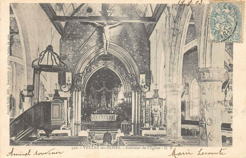 Carte postale ancienne Veules Les Roses Interieur De L'Eglise à Eu
