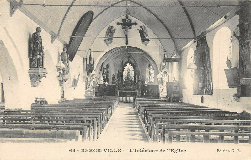 Carte postale ancienne Berck Ville L'Interieur De L'Eglise à Berck