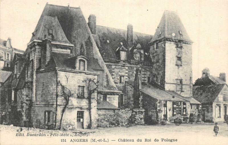 Carte postale ancienne Angers Chateau Du Roi De Pologne à Angers
