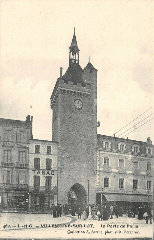Carte postale ancienne Villeneuve Sur Lot La Porte De Paris à Villeneuve-sur-Lot