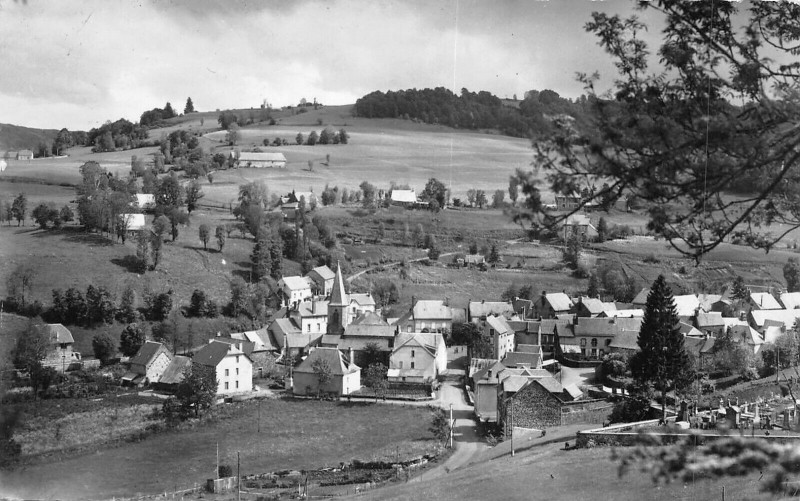 Carte postale ancienne Saint Saturnin Vue Generale à Saint-Saturnin