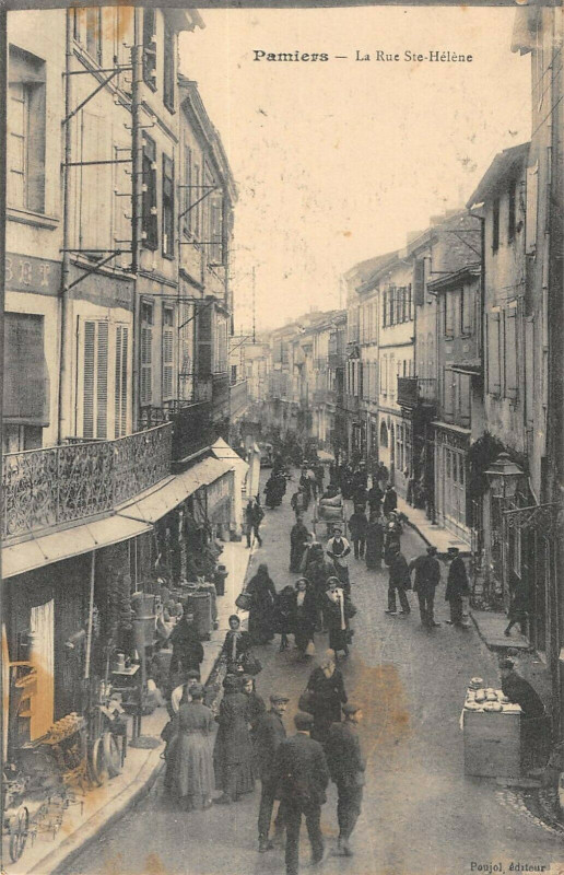 Carte postale ancienne Pamiers La Rue Sainte Helene à Pamiers